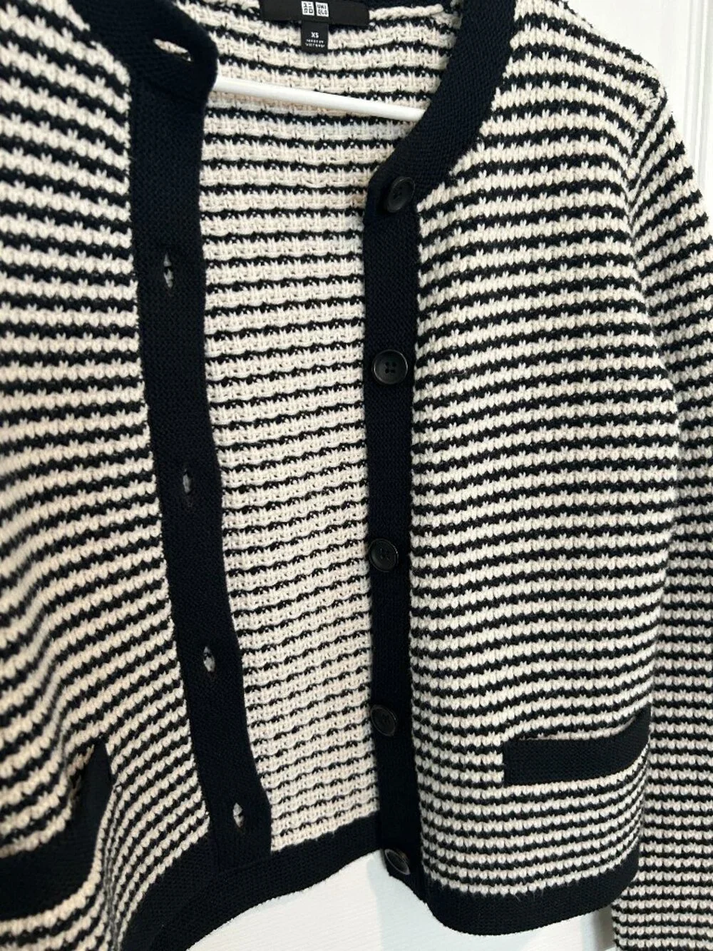 Uniqlo Waffle Knit Black + White Striped Cardigan - Picture 4 of 6